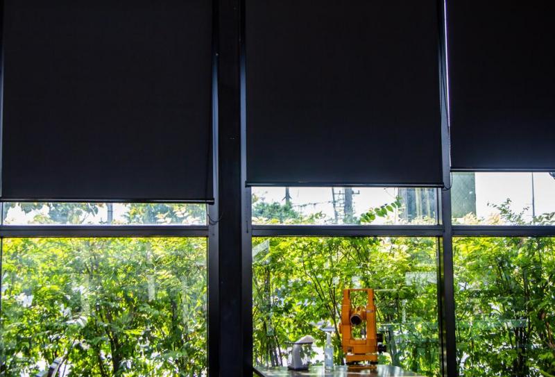 Comment réussir l'installation de stores à FLEURIEU-SUR-SAONE ?